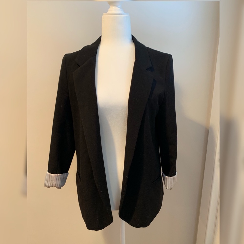 Bloomies Aqua black blazer. Size large